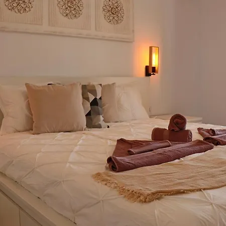 Апартаменты Luxury Beachfront Ocean View Акантиладо-де-Лос-Хигантес