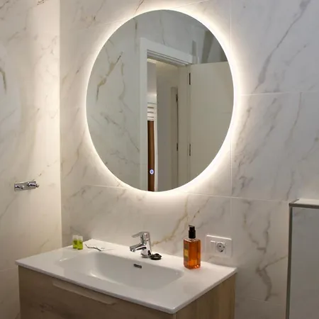 Апартаменты Luxury Beachfront Ocean View *