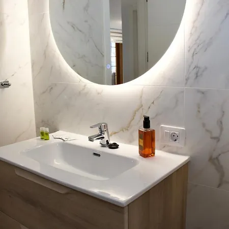 Апартаменты Luxury Beachfront Ocean View Акантиладо-де-Лос-Хигантес