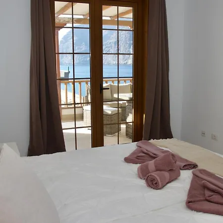 Апартаменты Luxury Beachfront Ocean View